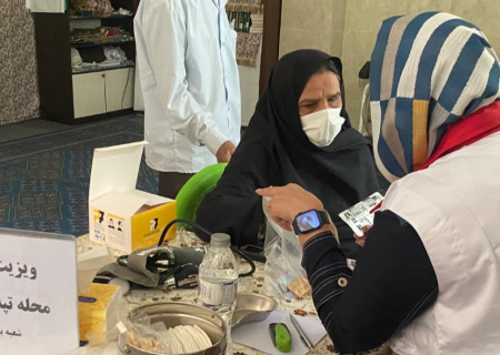 بهر مندی بیش از ۱۵۰ نفر از خدمات کاروان سلامت هلال‌ احمر بندرعباس