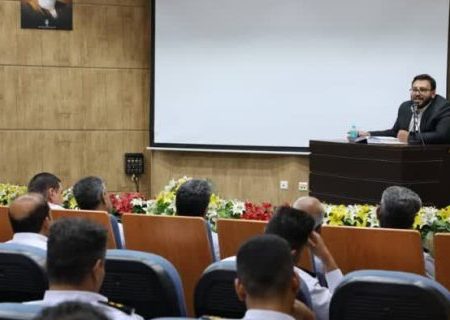 رونق بنادر شرق هرمزگان موجب رشد حمل و نقل دریایی و جاده‌ای استان می‌شود