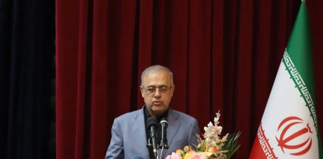 فرصت آزمون و خطا نداریم!/ نقد سازنده، چراغ راه توسعه هرمزگان
