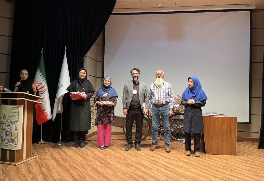 معرفی برگزیدگان مرحله کتابخانه‌ای بیست و ششمین جشنواره بین‌المللی قصه‌گویی مجتمع آفرینش