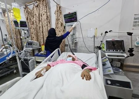 نجات معجزه آسای جان یک زن باردار از مرگ حتمی در بیمارستان شهید محمدی بندرعباس