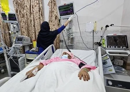 نجات معجزه آسای جان یک زن باردار از مرگ حتمی در بیمارستان شهید محمدی بندرعباس