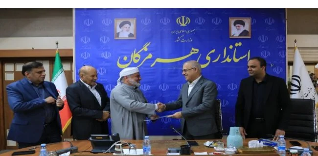امضا تفاهمنامه احداث دبیرستان دوازده کلاسه امیرکبیر بندر کنگ با مشارکت خیرین
