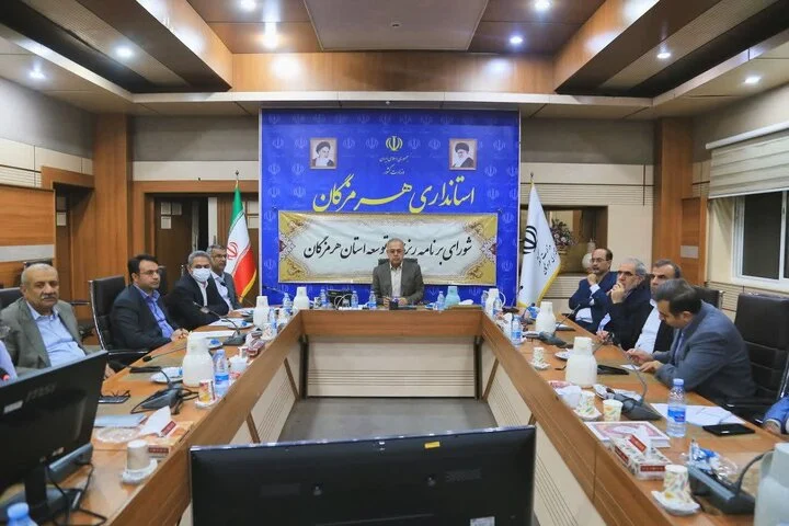 تأمین آب روستاهای واقع درمسیرخطوط انتقال آب به خارج از استان پیگیری میشود