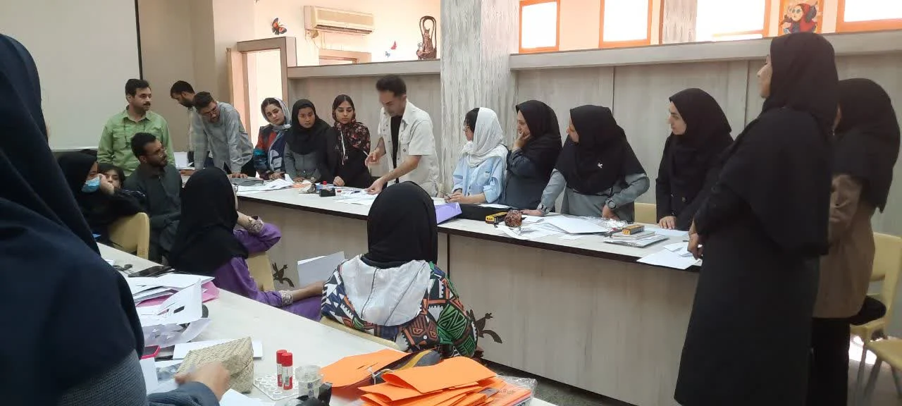 دوره آموزش آشنایی با هنر "پاپ آپ" در کانون هرمزگان برگزار شد