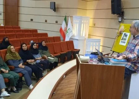 دوره کاربردی و عملی نمایشنامه خوانی و رادیو تئاتر در کانون هرمزگان برگزارشد