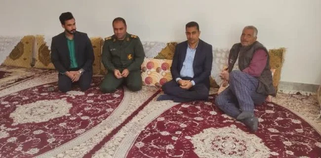 دیدار معاون توسعه مدیریت و برنامه ریزی بنیاد شهید هرمزگان با ۴ خانواده شاهد و ایثارگر بخش فارغان
