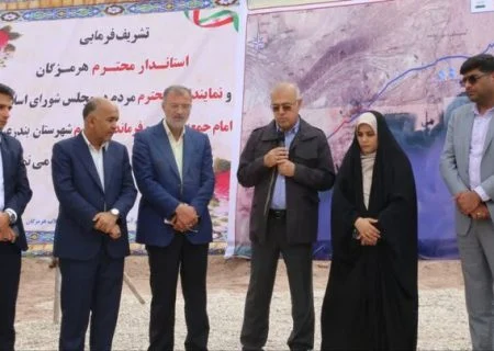 اجرای خط انتقال آب غرب بندرعباس با اعتبار ۴۰۰ میلیارد تومان آغازشد