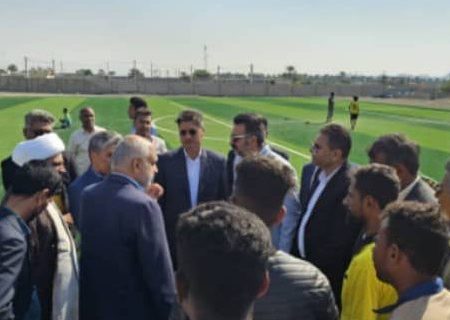 افتتاح زمین چمن بزرگ مصنوعی بخش جغین به مناسبت ایام الله دهه فجر