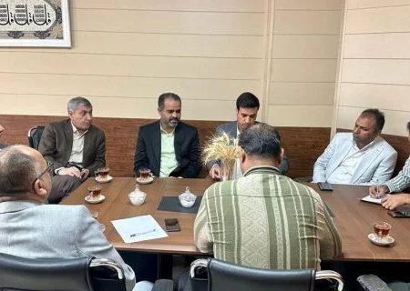 برگزاری سومین جلسه ستاد توسعه گلخانه های استان با محوریت شهرستان رودان