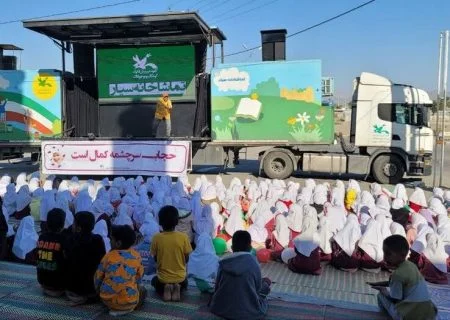  بیش از ۸۵۰ کودک، نوجوان و بزرگسال میهمان جشن های انقلاب شدند