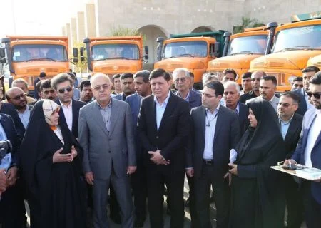 تحویل ۵۷ دستگاه خودرو عمرانی و خدماتی به دهیاران استان