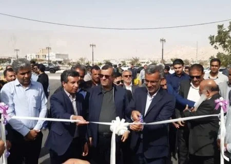 ۱۷ پروژه به ارزش ۱۰۰۰میلیارد تومان در شهرستان بستک افتتاح و کلنگ زنی شد