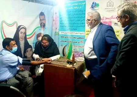 افتتاح ستاد استقبال از بهار و خدمات سفر در بندرعباس/شروع به کار ایستگاه سلامت مرکز بهداشت