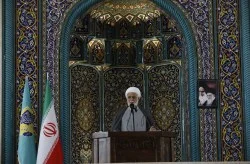تقدیر امام جمعه کیش از اهتمام دولت چهاردهم به جزیره کیش