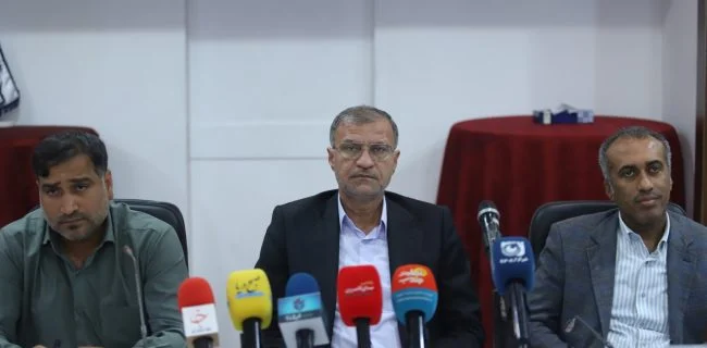 جنگندهها در میدان فوتبال؛ رقابت برای یاد شهدا/استعدادهای جدید در جام رمضان گچین کشف میشوند+فیلم