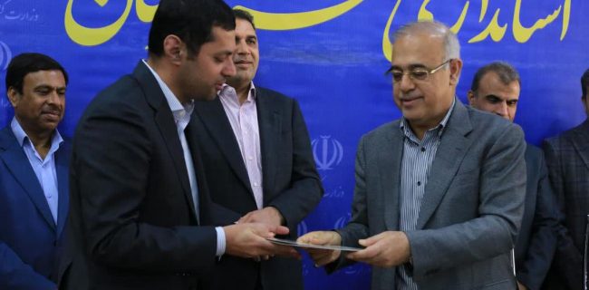 انعقاد تفاهم نامه ساخت ۱۰ مدرسه جدید در هرمزگان با مشارکت صبا فولاد و گوربندراه