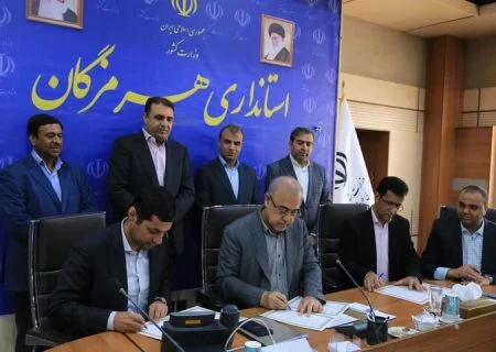 انعقاد تفاهمنامه ساخت ۱۰ مدرسه جدید درهرمزگان بامشارکت صبافولاد و گوربندراه