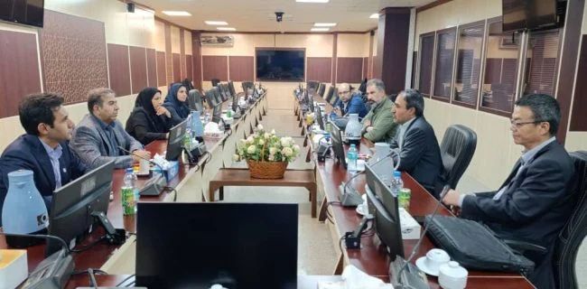 برگزاری جلسه مرکز خدمات سرمایه‌گذاری هرمزگان با سرمایه‌گذار چینی