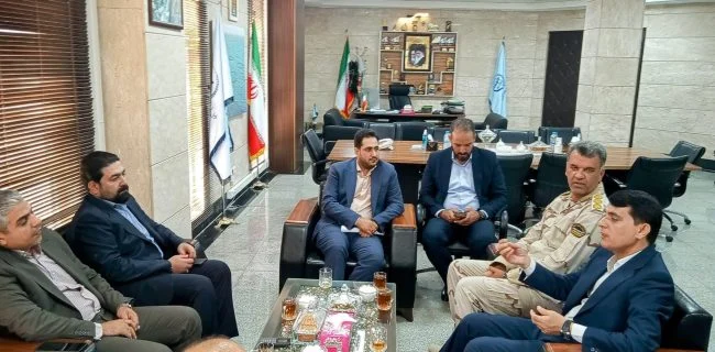 تعامل حداکثری در جاسک برای مقابله با صید غیر مجاز و استقرار زیستگاه های مصنوعی در آبهای جاسک در آینده ای نزدیک