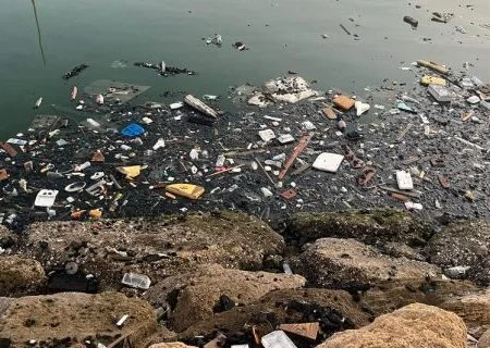 جمع‌آوری ۱۲ تن زباله طی یک مانور پاکسازی در بندر شهید باهنر
