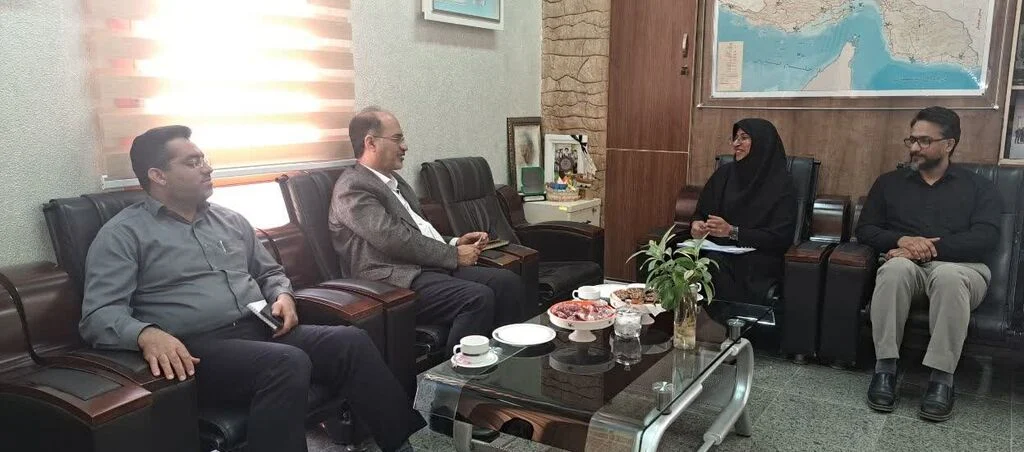 دیدار و گفتگو دستیار ارشد استاندار هرمزگان با مدیر کل کانون استان