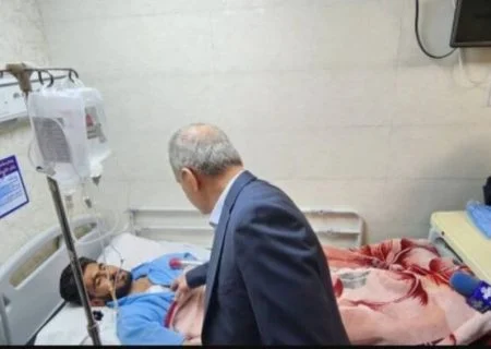 عیادت پزشکیان از مجروحان حادثۀ آتش‌سوزی بندر شهید رجایی