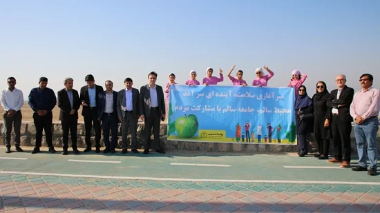 «محیط سالم، جامعه سالم» با پاکسازی ساحل غدیر بندرعباس