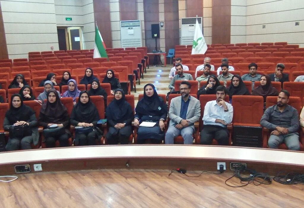 کارگاه آشنایی با زبان زندگی در مجتمع آفرینش بندرعباس برگزار شد