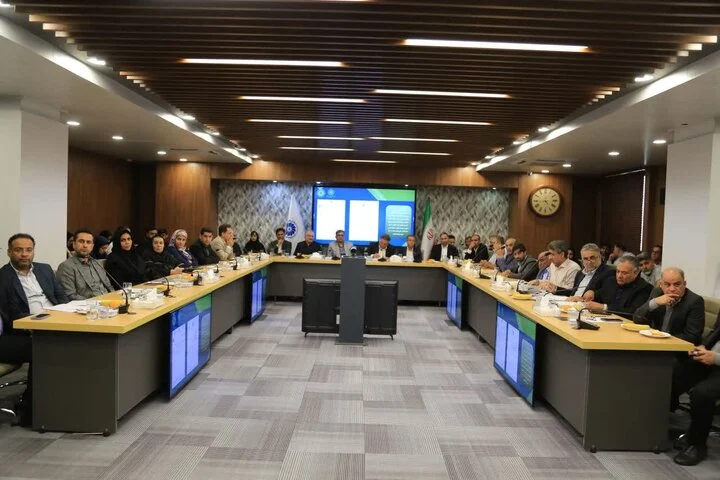 گره‌گشایی مسائل اقتصادی باگفت‌وگوی عالمانه وتصمیم‌سازی عقلانی امکان‌پذیراست