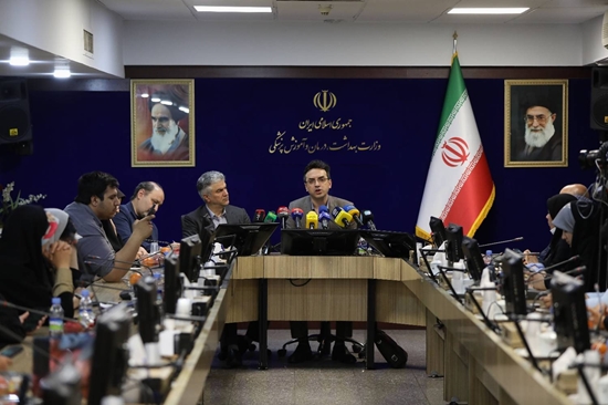 ارائه جزئیات تازه از رسیدگی به مصدومان حادثه اسکله شهید رجایی توسط رئیس دانشگاه علوم پزشکی هرمزگان/ در خدمت‌رسانی به مصدومان هیچ کمبودی نداشتیم