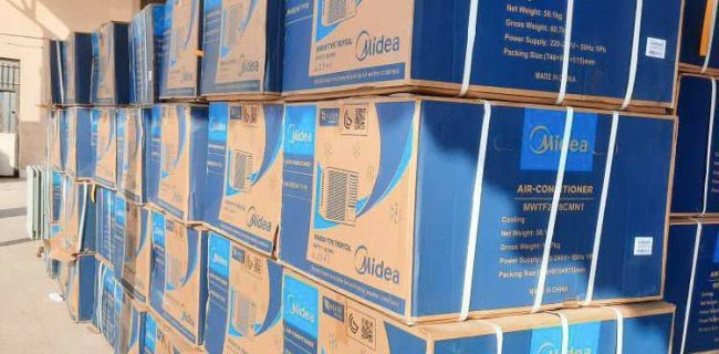 اهدای ۸۱ دستگاه کولر گازی به مددجویان مینابی