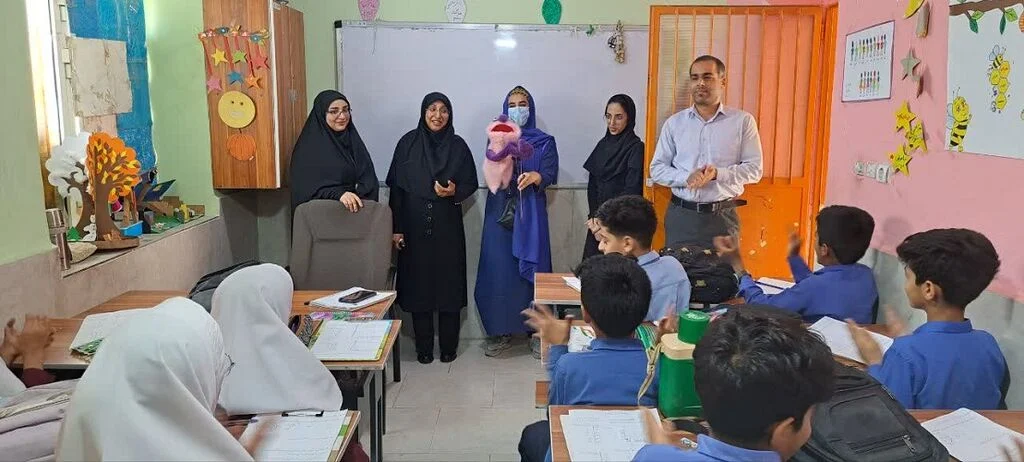 بازدید مدیرکل کانون هرمزگان از روستای خونسرخ و شهرک شهید رجایی