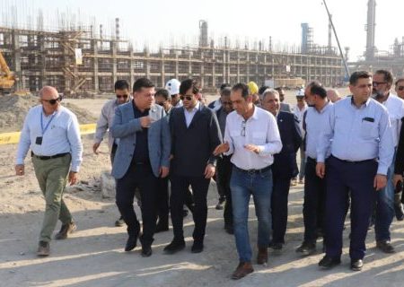 بازدید معاون وزیر نفت از روند اجرای پروژه ارتقاء کیفیت محصولات پالایشگاه نفت بندرعباس