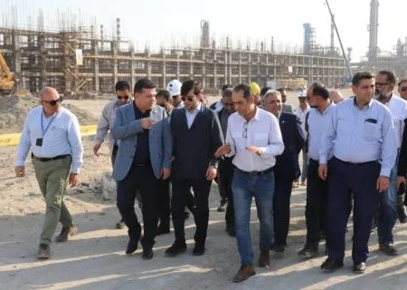 بازدید معاون وزیر نفت از روند اجرای پروژه ارتقاء کیفیت محصولات پالایشگاه نفت بندرعباس