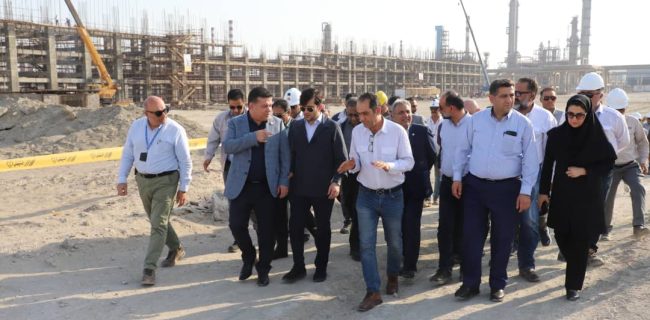 بازدید معاون وزیر نفت از روند اجرای پروژه ارتقاء کیفیت محصولات پالایشگاه نفت بندرعباس