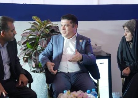 بازدید نمایندگان مجلس از غرفه شرکت پالایش نفت بندرعباس در نمایشگاه بین‌المللی نفت، گاز و پتروشیمی