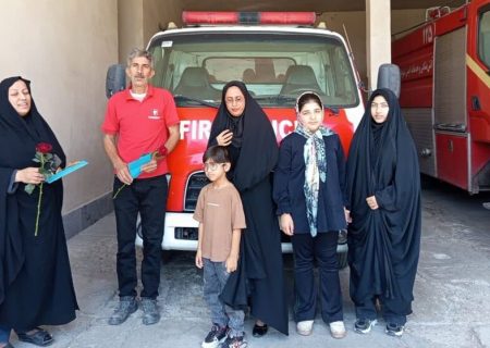بازدید و تقدیر مسئول واعضا کانون حاجی آباد  از هلال احمر و آتش نشانان شهرستان