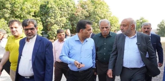 بازدید وزیر تعاون، کار و رفاه اجتماعی از واحد تولیدی گلخانه نوین کشت شهرستان رودان