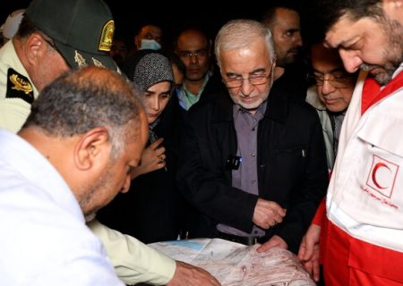ببینید|فرماندهی عملیات ملی پاسخ به حریق در یکی از اسکله‌های بندر شهید رجایی