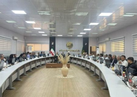 برگزاری نشست هم‌اندیشی فعالان بخش کشاورزی هرمزگان با محوریت بررسی راهکارهای مقابله با خشکسالی و توسعه سرمایه گذاری