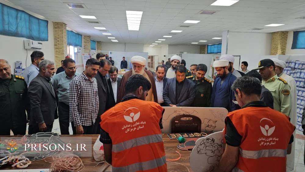 بهره برداری کارگاه تولید لامپ کم مصرف و خوابگاه اشتغال در زندان میناب