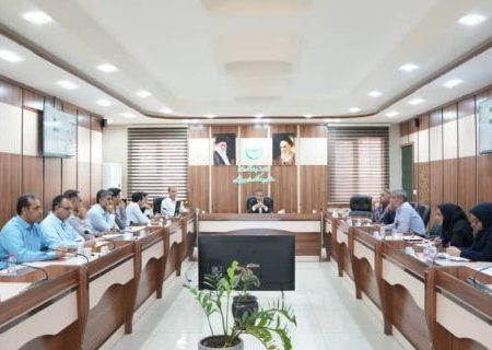 تاکید بر ساماندهی فعالیت داروخانه های گیاه پزشکی و تشکیل اتحادیه کود و سموم کشاورزی