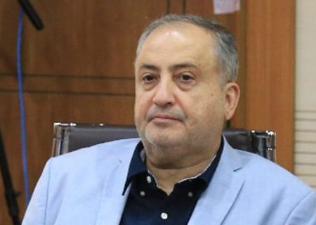 رئیس اتاق بازرگانی هرمزگان در دیدار با معاون اول رئیس‌جمهور خواستار رسیدگی فوری به مشکلات بندر شهید رجایی شد