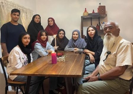 شبی آرام برای “قصه‌های ناتمام” در کافه لیح بندرعباس برگزار شد
