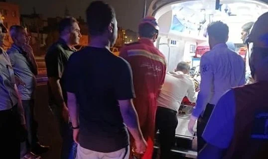 واژگونی خودرو پنج مصدوم بر جای گذاشت