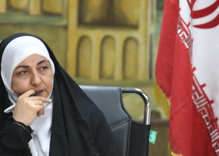 اهدای جایزه ویژه به آثار محیط‌زیستی از سوی اداره‌کل حفاظت محیط زیست هرمزگان