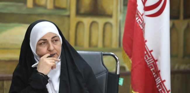 اهدای جایزه ویژه به آثار محیط‌زیستی از سوی اداره‌کل حفاظت محیط زیست هرمزگان