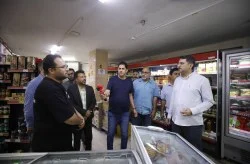 بازدید میدانی مدیرعامل منطقه آزاد کیش از مراکز درمانی و تأمین کالا با همراهی رسانه‌ها