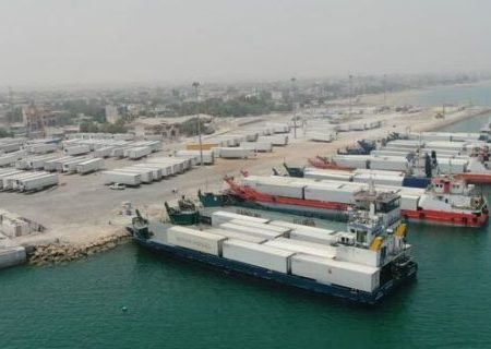 تخلیه و بارگیری بیش از ۲۸ هزار TEU کانتینر یخچالی در بنادر غرب هرمزگان